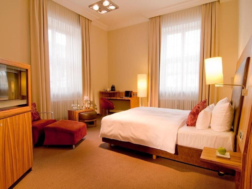 Herzogshof - Boutique-Hotel Am Dom Regensburg Bagian luar foto