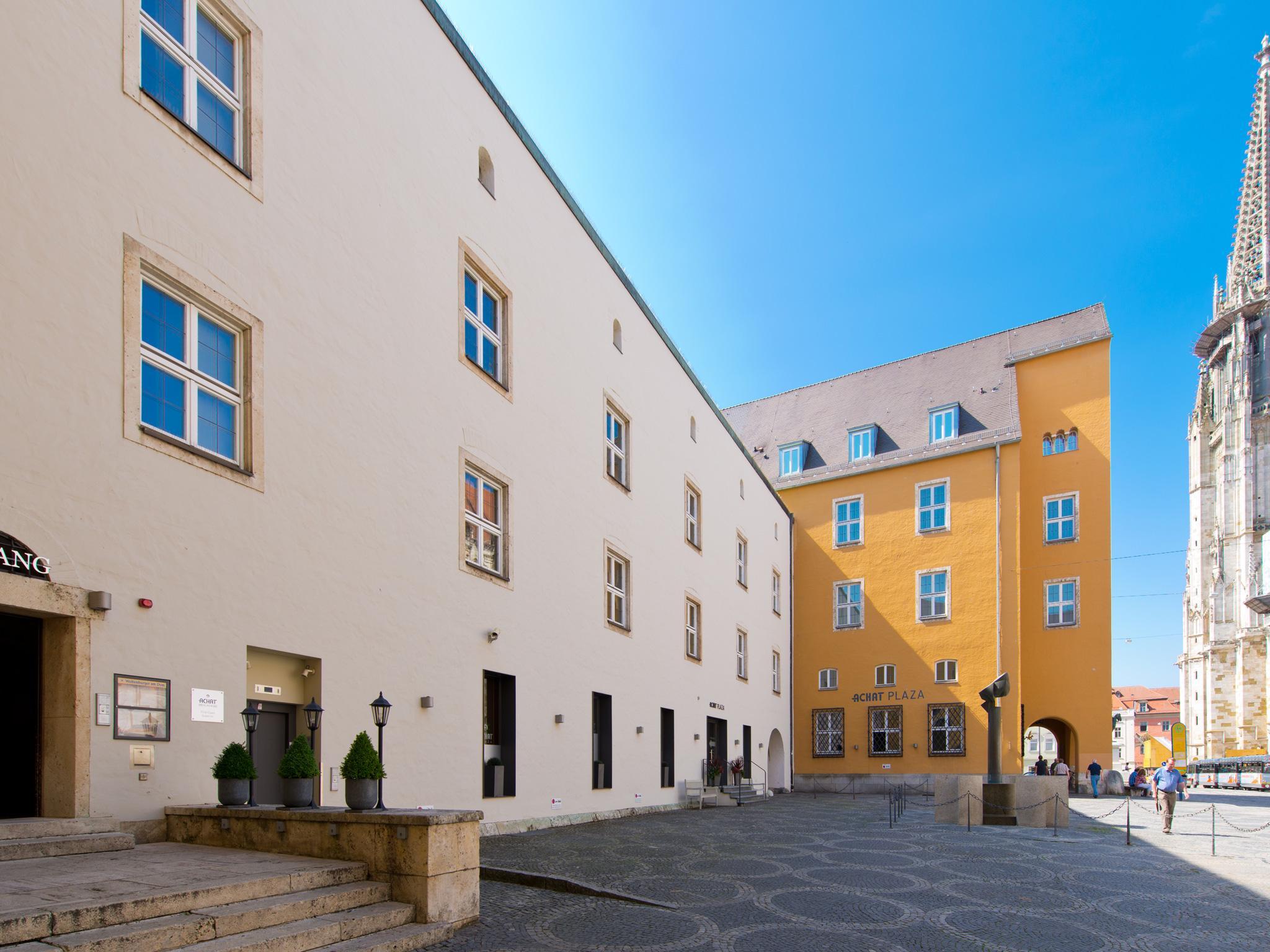 Herzogshof - Boutique-Hotel Am Dom Regensburg Bagian luar foto