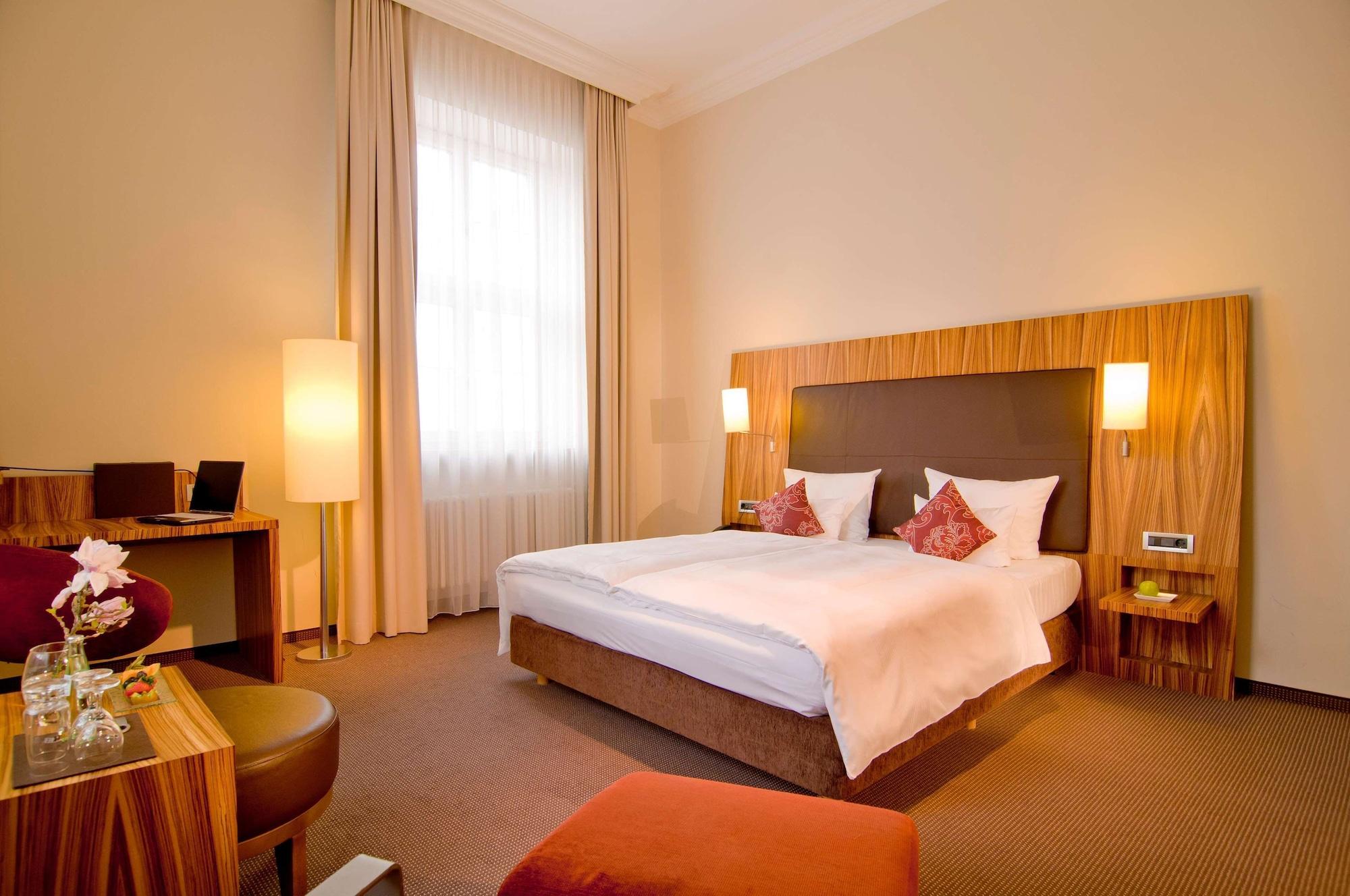 Herzogshof - Boutique-Hotel Am Dom Regensburg Bagian luar foto
