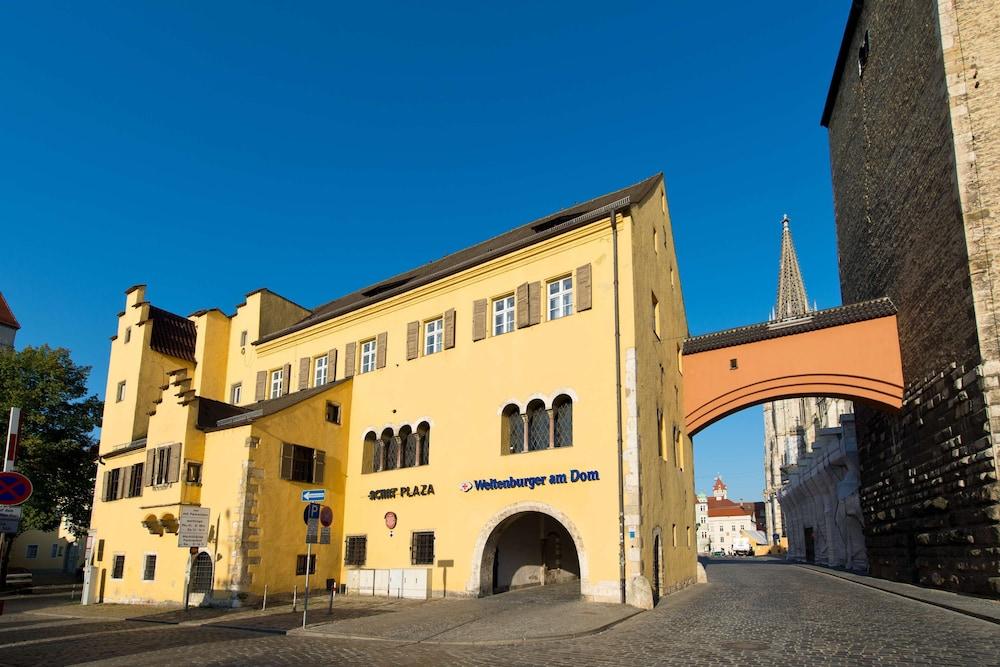 Herzogshof - Boutique-Hotel Am Dom Regensburg Bagian luar foto