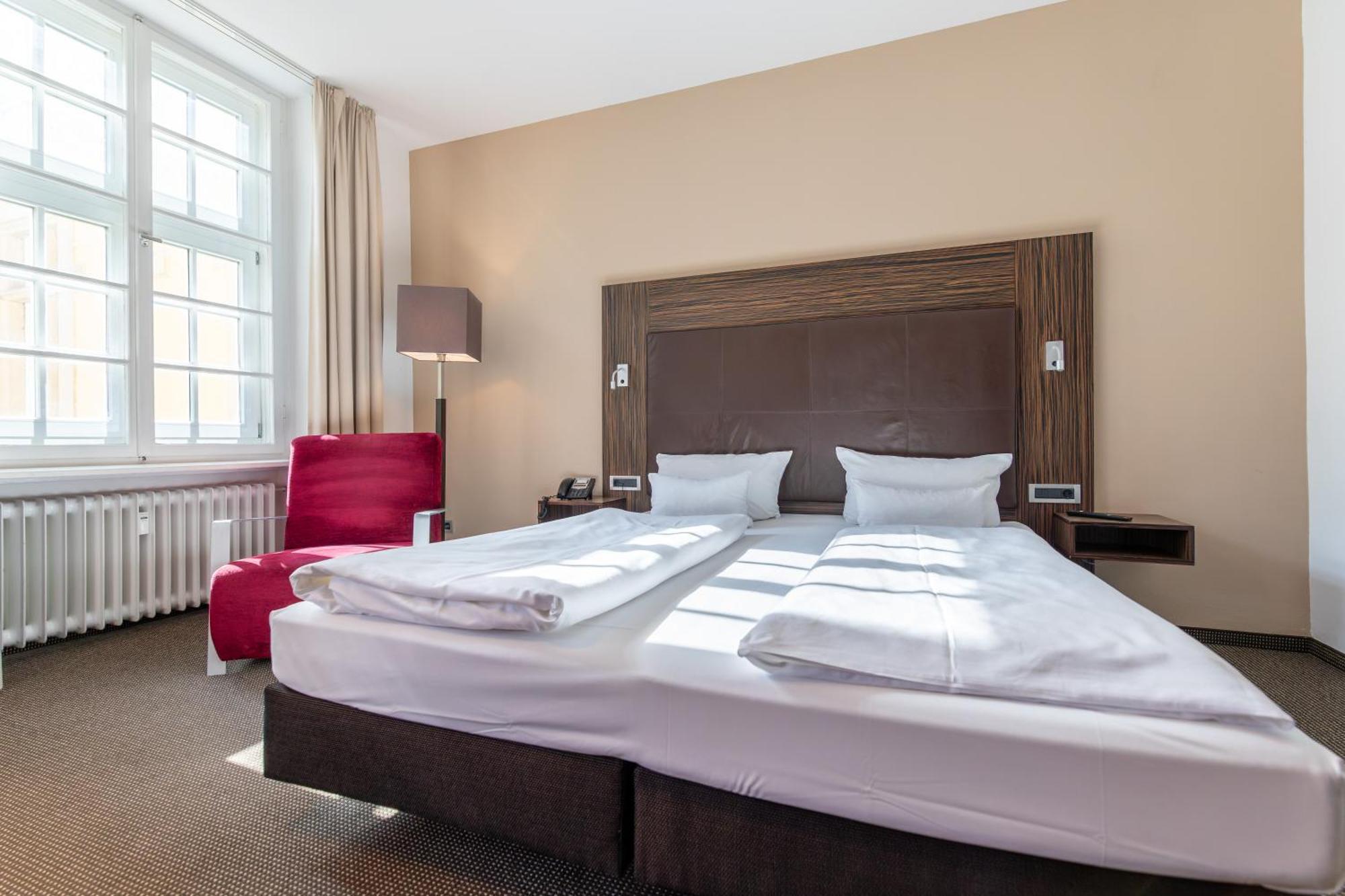Herzogshof - Boutique-Hotel Am Dom Regensburg Bagian luar foto