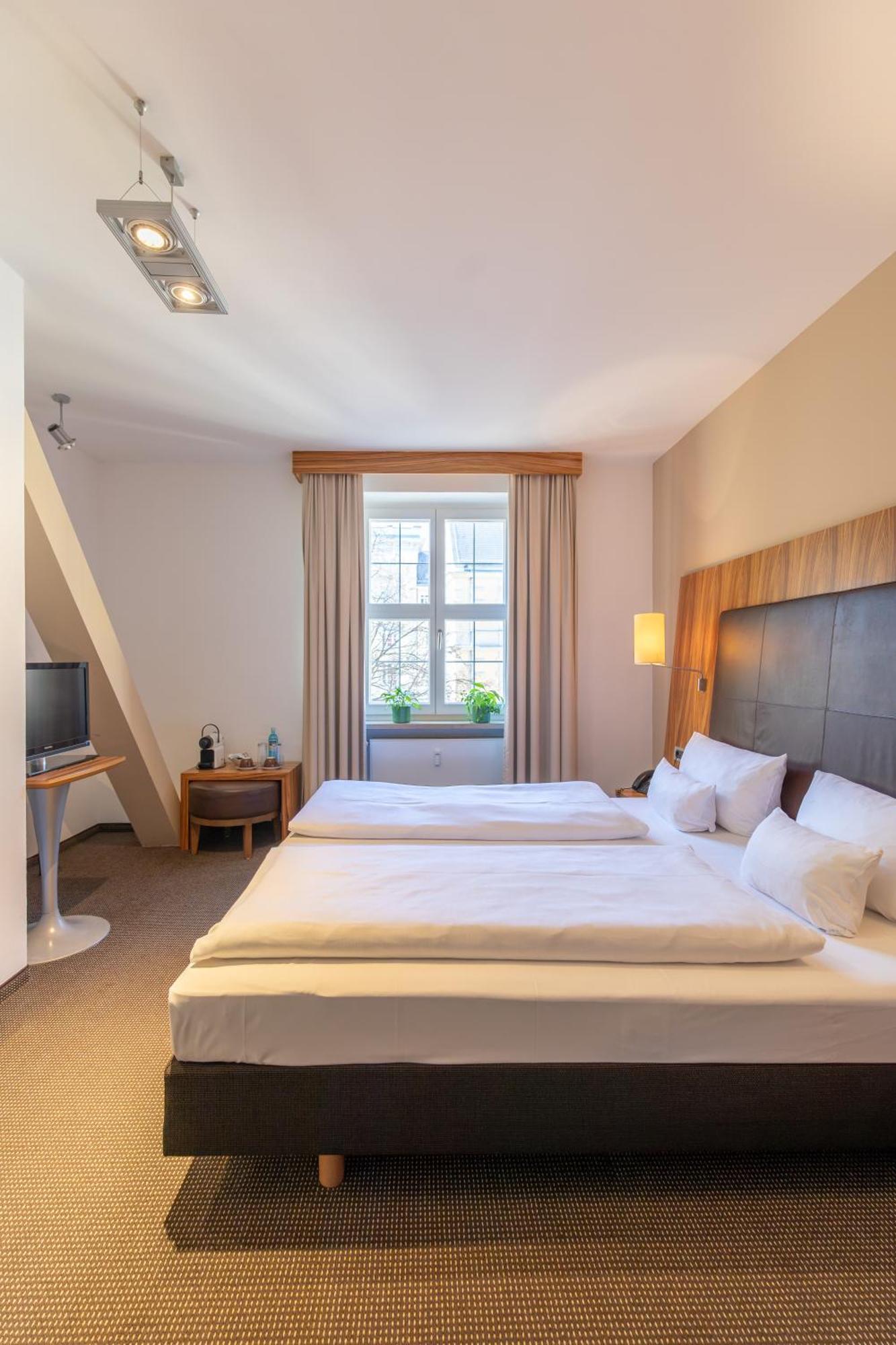 Herzogshof - Boutique-Hotel Am Dom Regensburg Ruang foto
