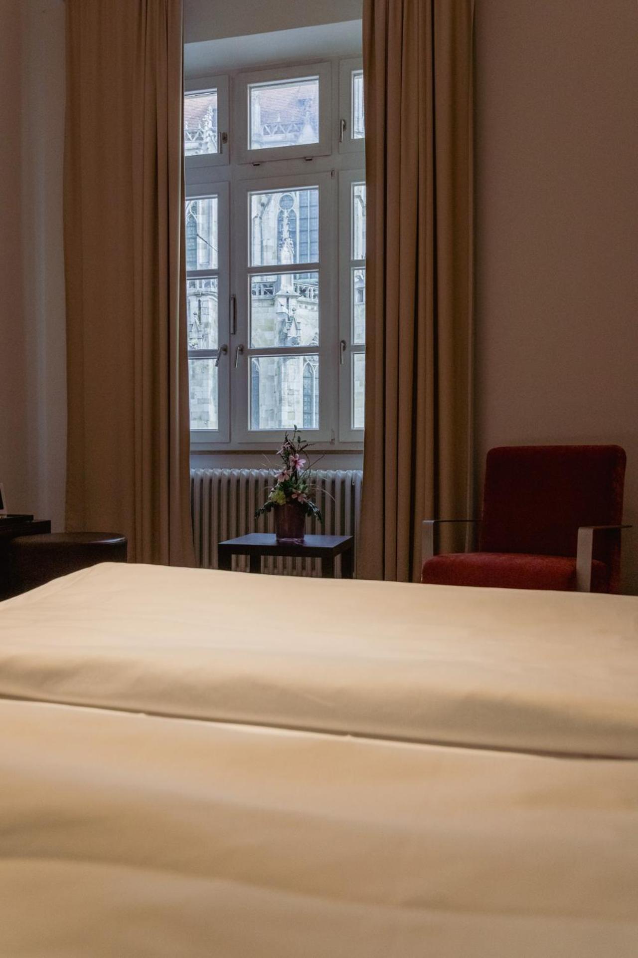 Herzogshof - Boutique-Hotel Am Dom Regensburg Bagian luar foto
